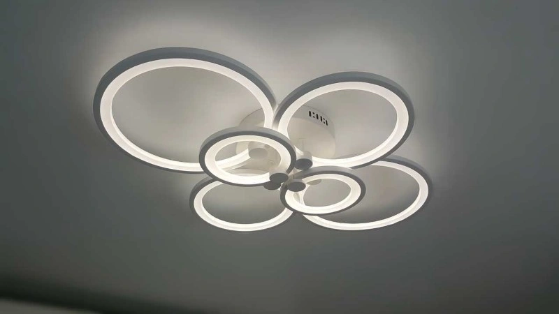 Led люстра на пульті дистанційного керування