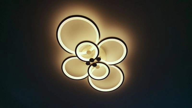 Led люстра на пульті дистанційного керування